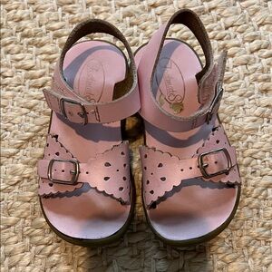 Stylish Pink Kids Sandals with Buckle Straps